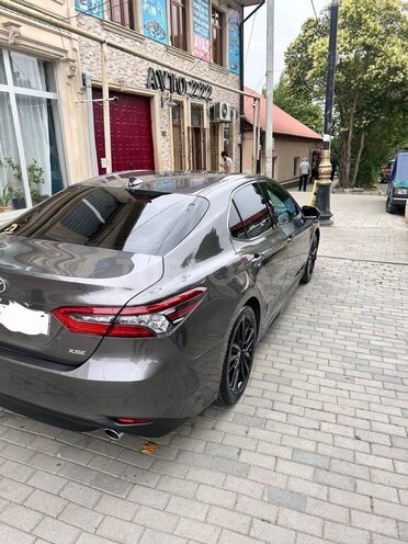 Toyota Camry-5
