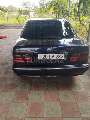 Mercedes E 220 d 2000, 320,000 km - 2.2 l - Biləsuvar