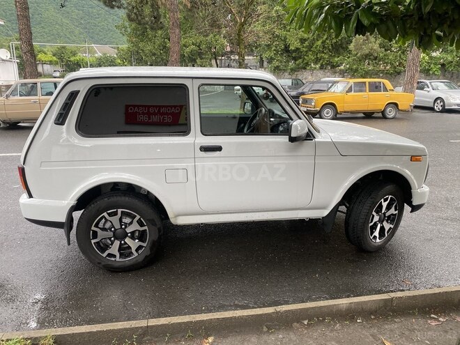 LADA (VAZ) Niva 2024, 9,500 km - 1.7 l - Qax