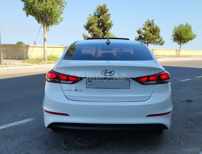Hyundai Elantra 2018, 98,000 km - 2.0 л - Bakı