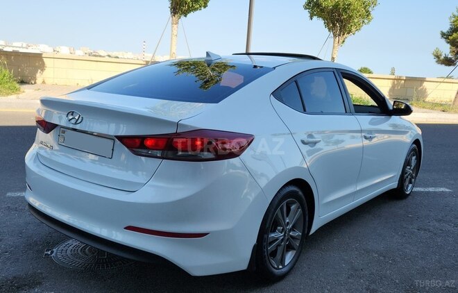 Hyundai Elantra 2018, 98,000 km - 2.0 л - Bakı