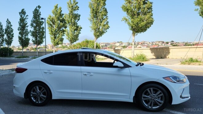 Hyundai Elantra 2018, 98,000 km - 2.0 л - Bakı