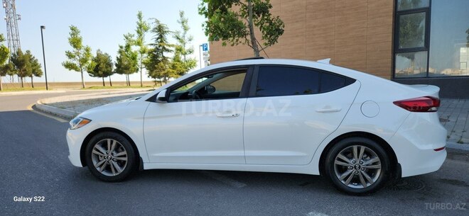 Hyundai Elantra 2018, 98,000 km - 2.0 л - Bakı