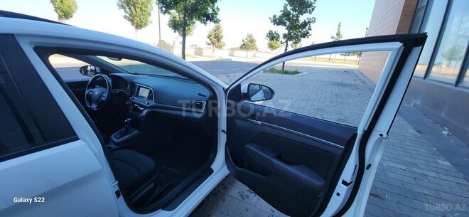 Hyundai Elantra 2018, 98,000 km - 2.0 л - Bakı