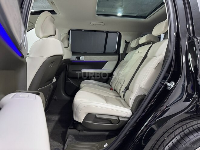 Hyundai Santa Fe-13