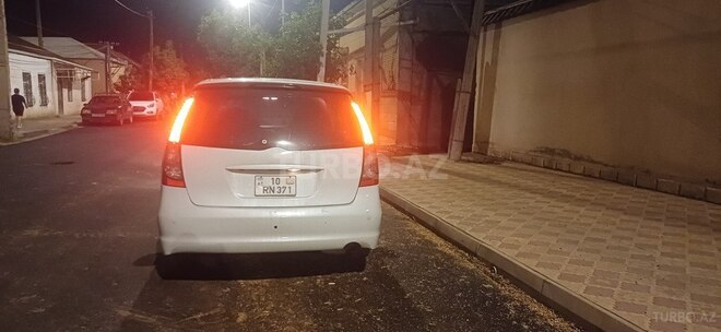 Mitsubishi  2003, 800,000 km - 2.4 l - Gəncə