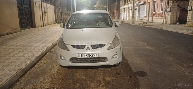 Mitsubishi  2003, 800,000 km - 2.4 l - Gəncə