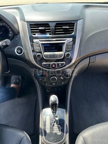 Hyundai Accent 2016, 110,000 km - 1.4 l - Bakı