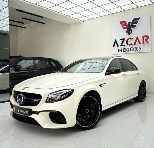 Mercedes E 63 AMG-3