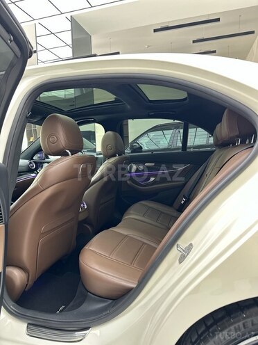 Mercedes E 63 AMG-16