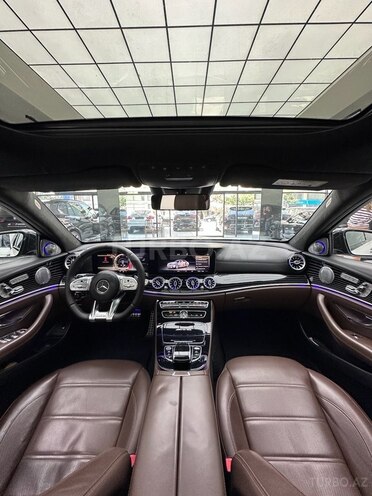 Mercedes E 63 AMG-14