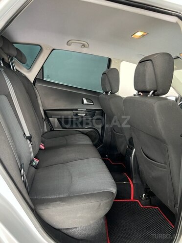 Kia  2010, 348,000 km - 1.6 l - Bakı
