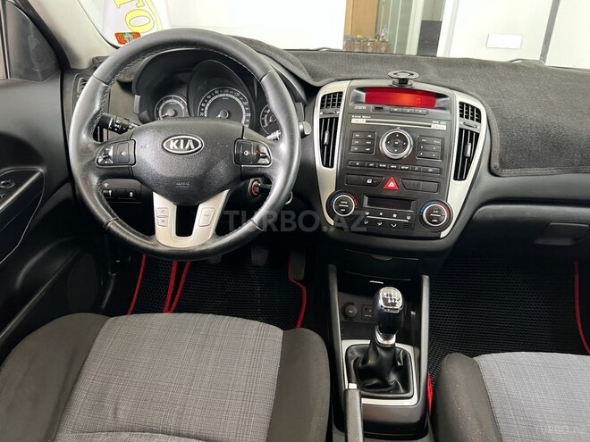 Kia  2010, 348,000 km - 1.6 l - Bakı