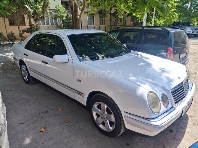 Mercedes E 200 1997, 300,000 km - 2.0 l - Gəncə