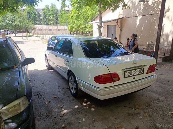 Mercedes E 200 1997, 300,000 km - 2.0 l - Gəncə