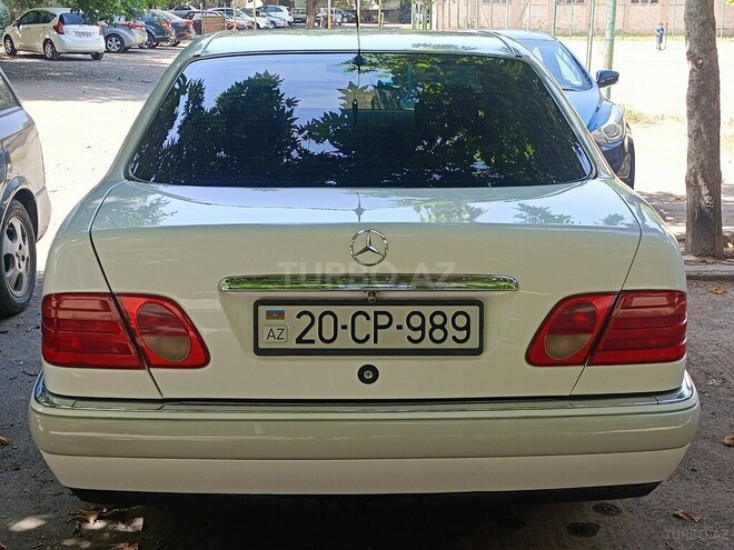 Mercedes E 200 1997, 300,000 km - 2.0 l - Gəncə