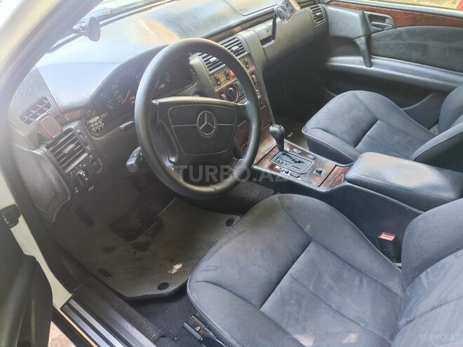 Mercedes E 200 1997, 300,000 km - 2.0 l - Gəncə