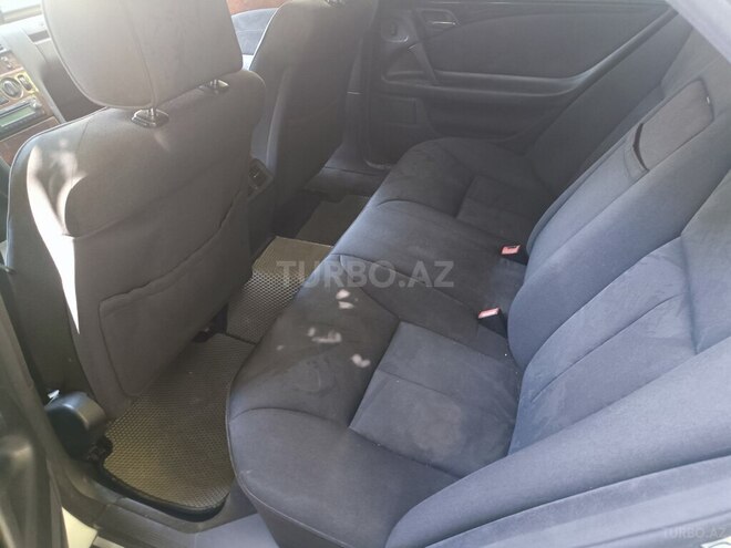 Mercedes E 200 1997, 300,000 km - 2.0 l - Gəncə