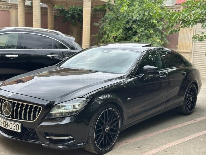 Mercedes CLS 350 2011, 211,000 km - 3.5 l - Yevlax