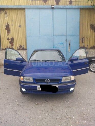 Opel Astra 1997, 200,000 km - 1.8 l - Bakı