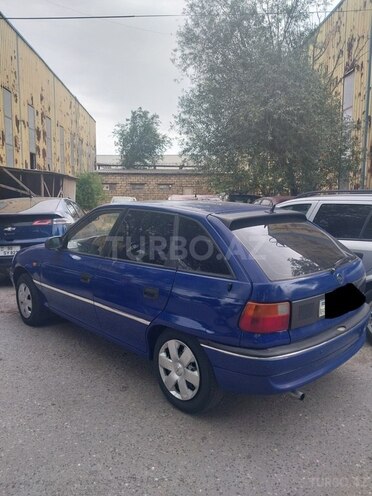 Opel Astra 1997, 200,000 km - 1.8 l - Bakı