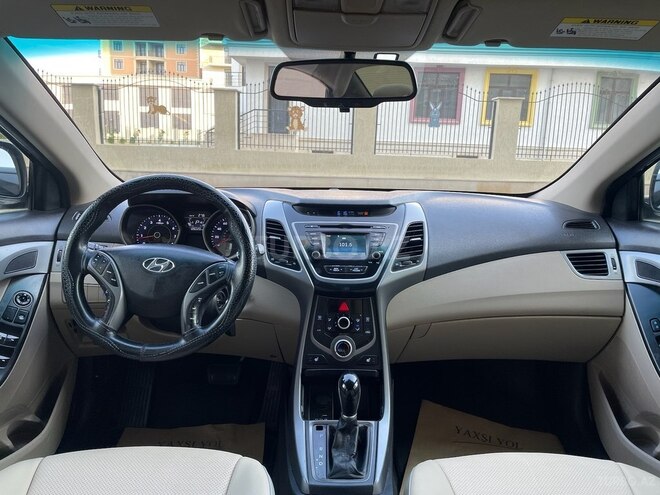 Hyundai Elantra 2015, 194,000 km - 1.8 л - Sumqayıt