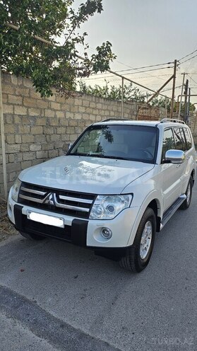 Mitsubishi Pajero-2