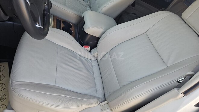 Mitsubishi Pajero-11