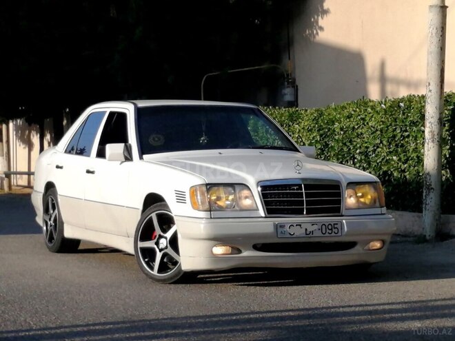 Mercedes E 220 1994, 356,000 km - 2.2 l - Bakı