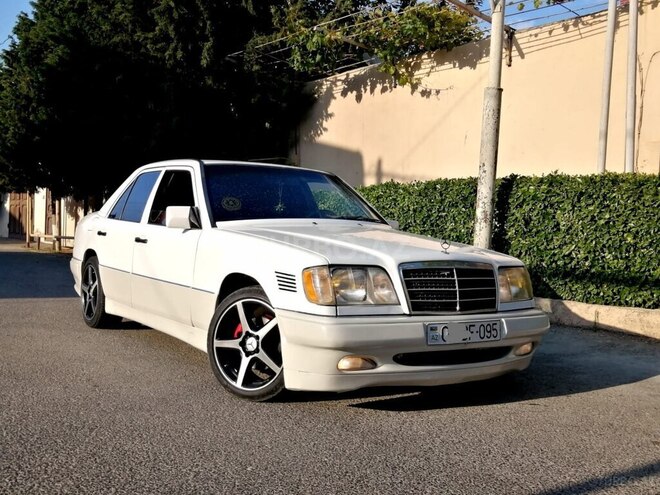 Mercedes E 220 1994, 356,000 km - 2.2 l - Bakı
