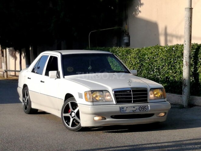Mercedes E 220 1994, 356,000 km - 2.2 l - Bakı