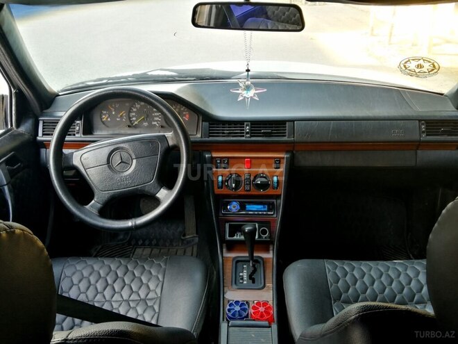 Mercedes E 220 1994, 356,000 km - 2.2 l - Bakı