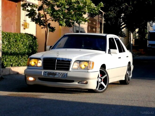 Mercedes E 220 1994, 356,000 km - 2.2 l - Bakı
