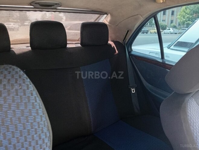 Mercedes E 220 d 1999, 420,000 km - 2.2 l - Masallı