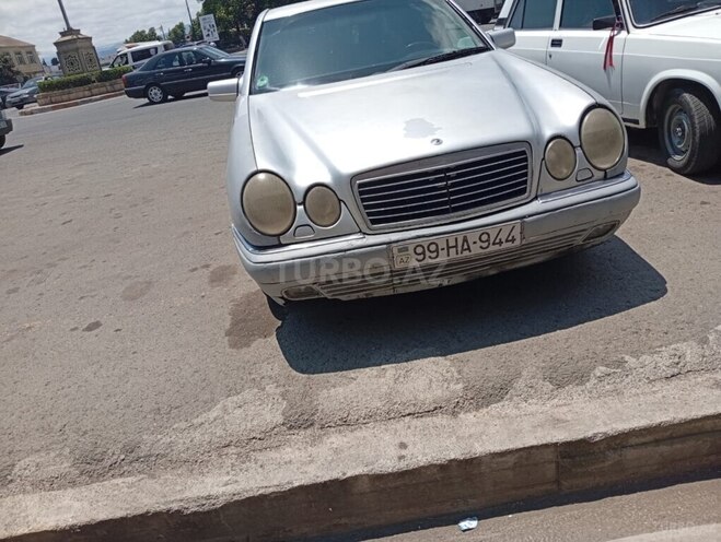 Mercedes E 220 d 1999, 420,000 km - 2.2 l - Masallı