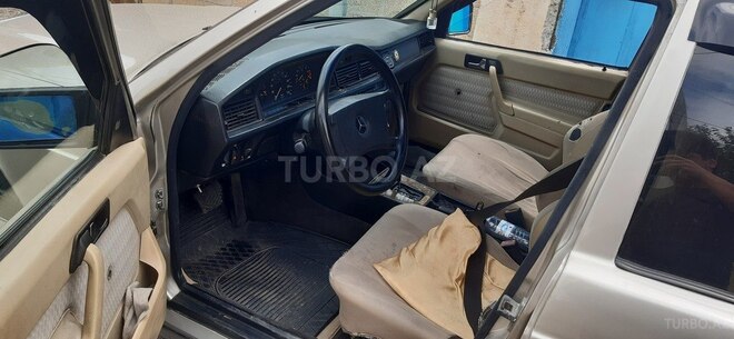 Mercedes 190 1989, 847,000 km - 2.0 l - Bərdə