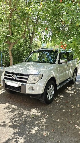Mitsubishi Pajero 2009, 196,000 km - 3.0 l - Bakı