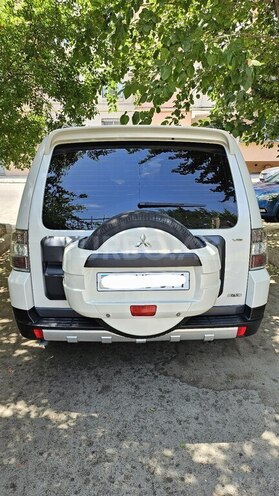 Mitsubishi Pajero 2009, 196,000 km - 3.0 l - Bakı
