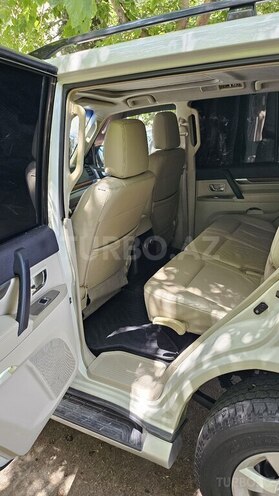Mitsubishi Pajero 2009, 196,000 km - 3.0 l - Bakı