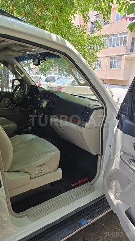 Mitsubishi Pajero 2009, 196,000 km - 3.0 l - Bakı