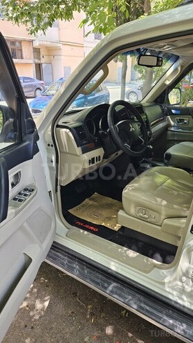 Mitsubishi Pajero 2009, 196,000 km - 3.0 l - Bakı