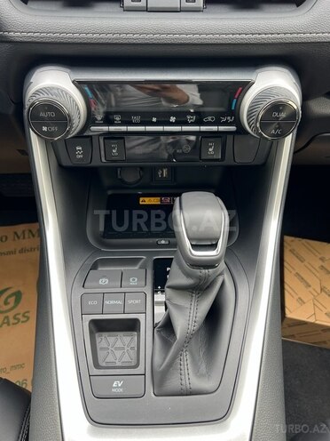 Toyota RAV4 2025, 0 km - 2.5 l - Gəncə