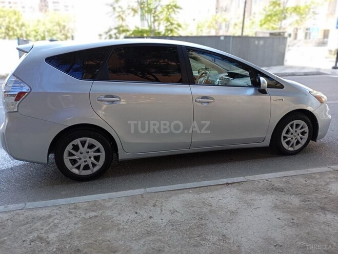 Toyota Prius V 2014, 327,131 km - 1.8 л - Bakı