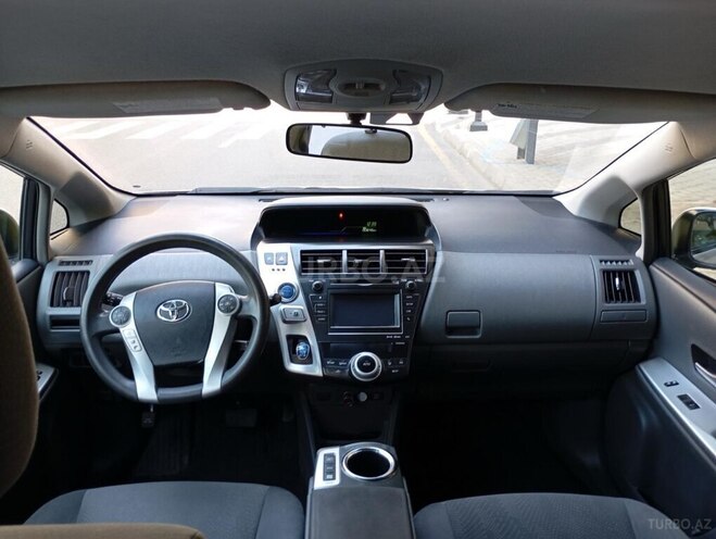 Toyota Prius V 2014, 327,131 km - 1.8 л - Bakı