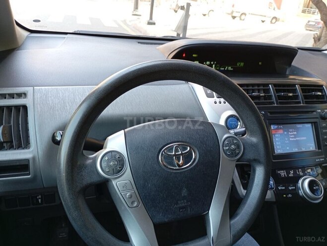 Toyota Prius V 2014, 327,131 km - 1.8 л - Bakı