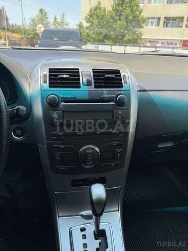 Toyota Corolla 2013, 268,000 km - 1.6 l - Bakı