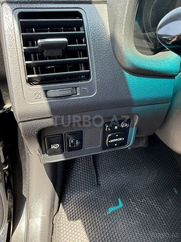 Toyota Corolla 2013, 268,000 km - 1.6 l - Bakı