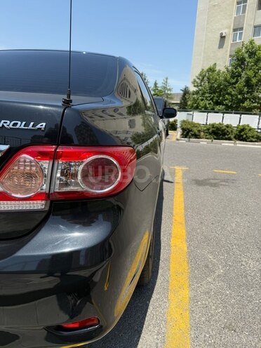 Toyota Corolla 2013, 268,000 km - 1.6 l - Bakı