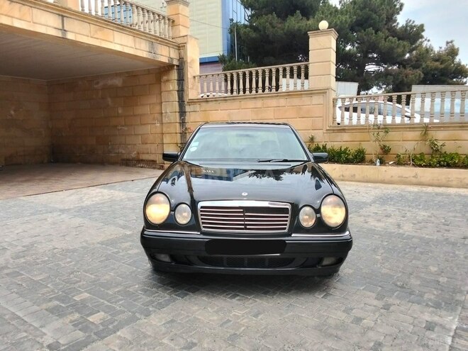 Mercedes E 240 1998, 207,000 km - 2.4 l - Bakı