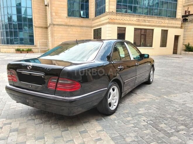 Mercedes E 240 1998, 207,000 km - 2.4 l - Bakı
